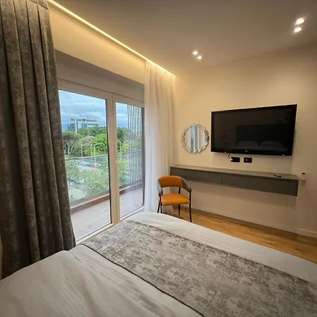 Ideal Apartment *